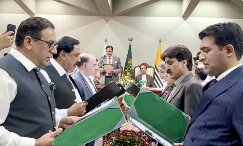 AJK PM Iftikhar Gillani constitutes 8-member cabinet