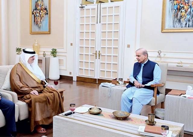 PM praises Saudi Arabia’s steadfast support to Pakistan